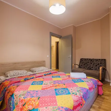 דירה 2-room In Historical Art Nouveau House ריגה